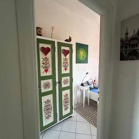 Appartamento Incantevole A ปาร์มา ภายนอก รูปภาพ